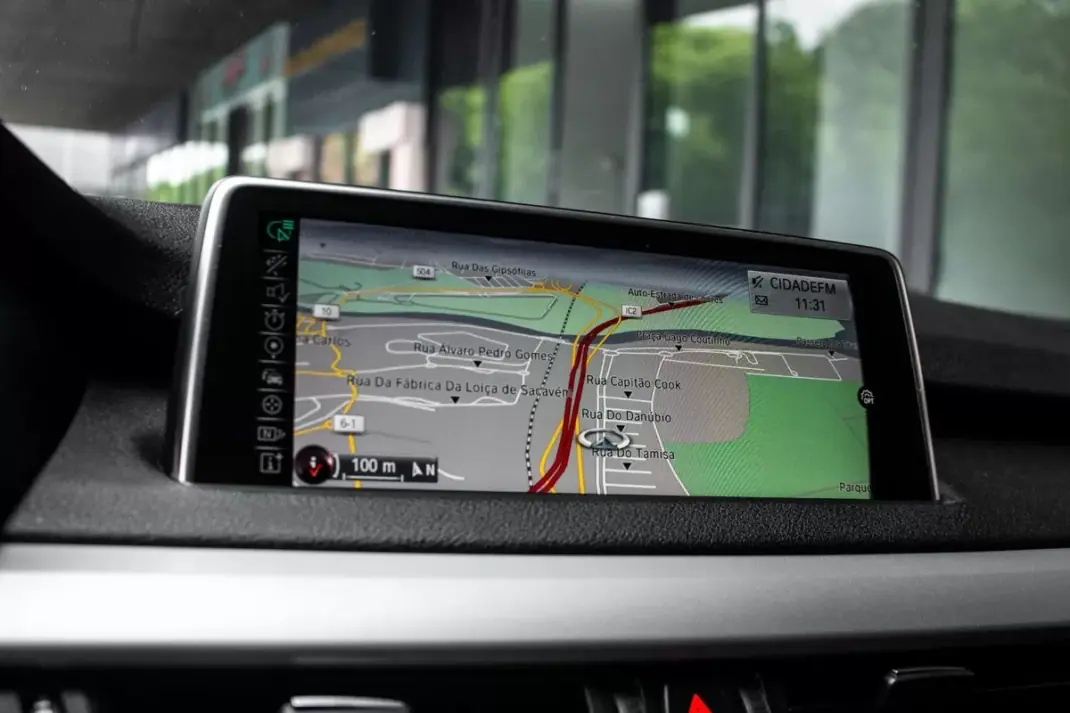 BMW X5 2015 - 27900 EUR, 170106 km - AUTO.MOTO.pt - 170106km - foto 43 de 44