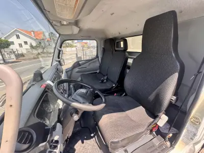 Mitsubishi 2018 - 24990 EUR, 305000 km - AUTO.MOTO.pt - 305000km - foto 10 de 14