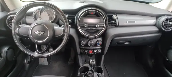 MINI Cooper 2017 - 12690 EUR, 90958 km - AUTO.MOTO.pt - 90958km - foto 11 de 12