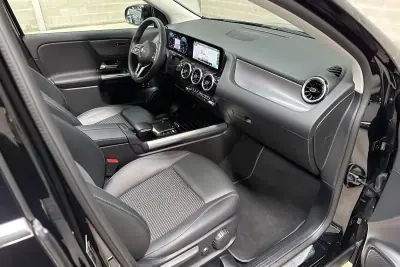 Mercedes-Benz GLA 250 2022 - 34950 EUR, 58115 km - AUTO.MOTO.pt - 58115km - foto 11 de 53
