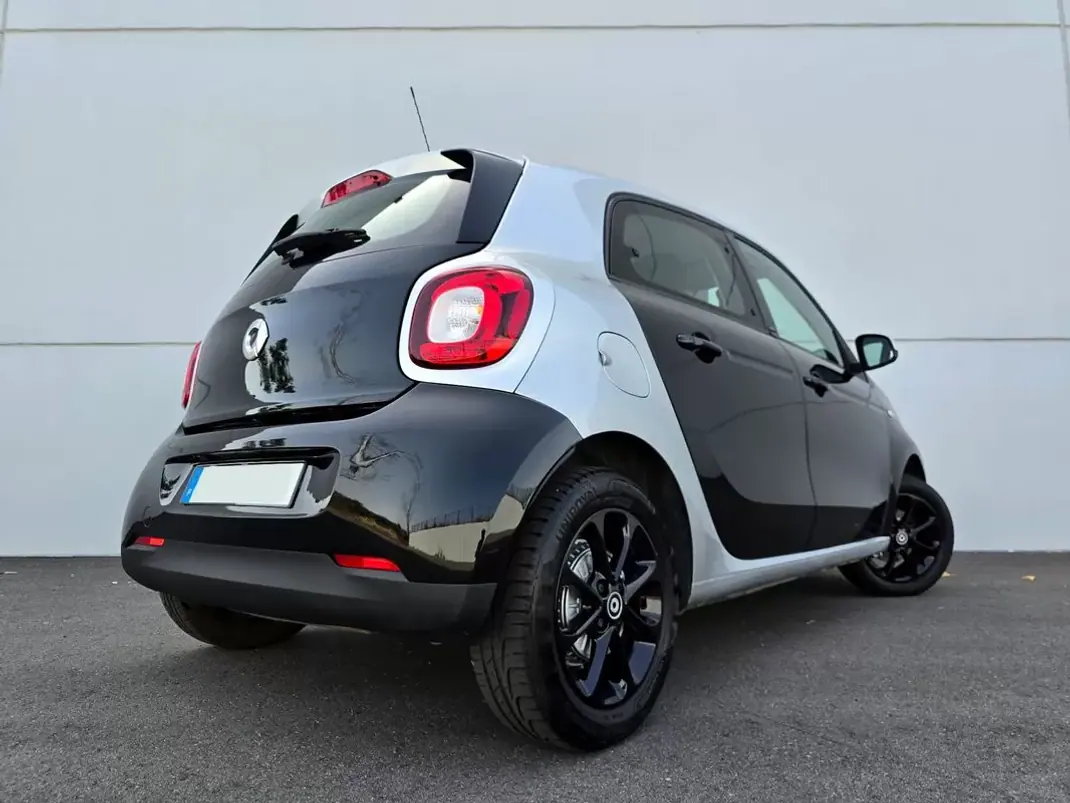 Smart ForFour 2015 - 7750 EUR, 124000 km - 124000km - foto 10 de 29