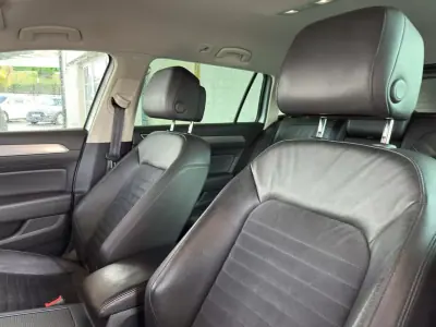 Volkswagen Passat Variant 2015 - 13950 EUR, 242286 km - AUTO.MOTO.pt - 242286km - foto 24 de 36