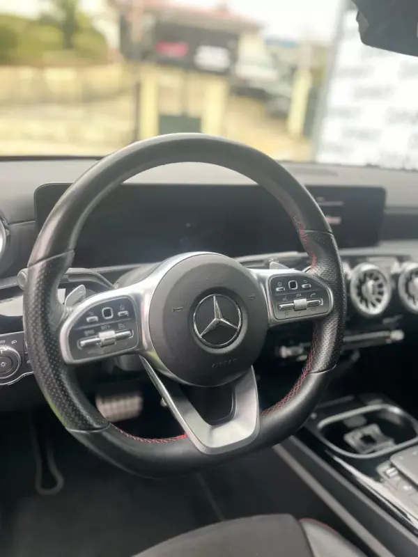 Mercedes-Benz A 200 Limousine 2021 - 28000 EUR, 83000 km - AUTO.MOTO.pt - 83000km - foto 4 de 15