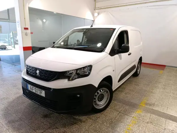 Peugeot Partner 2021 - 12990 EUR, 117907 km - AUTO.MOTO.pt - 117907km - foto 4 de 8