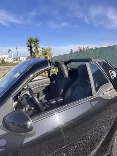 Smart Fortwo Cabrio 2019 - 14000 EUR, 48700 km - AUTO.MOTO.pt - 48700km - foto 18 de 19