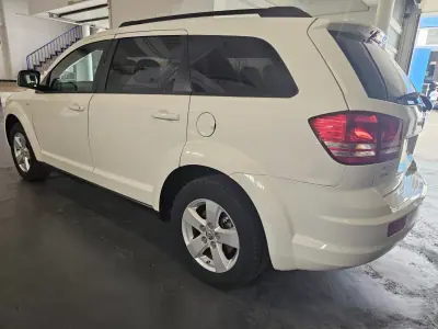 Dodge Journey 2010 - 8800 EUR, 217281 km - 217281km - foto 5 de 37