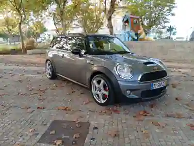 MINI CLUBMAN JOHN COOPER WORKS 2009 - 11300 EUR, 137600 km - foto 2 de 12