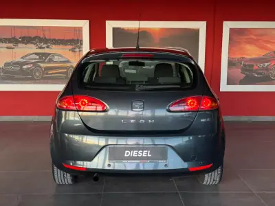 SEAT Leon 2008 - 6500 EUR, 293258 km - AUTO.MOTO.pt - 293258km - foto 10 de 20