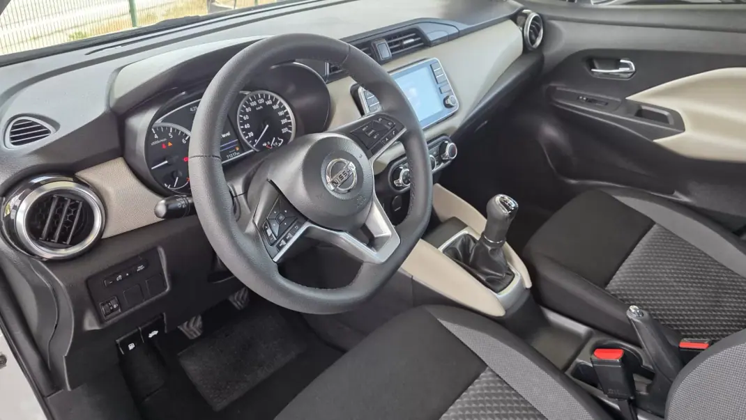 Nissan Micra 2019 - 12950 EUR, 71000 km - AUTO.MOTO.pt - 71000km - foto 10 de 18