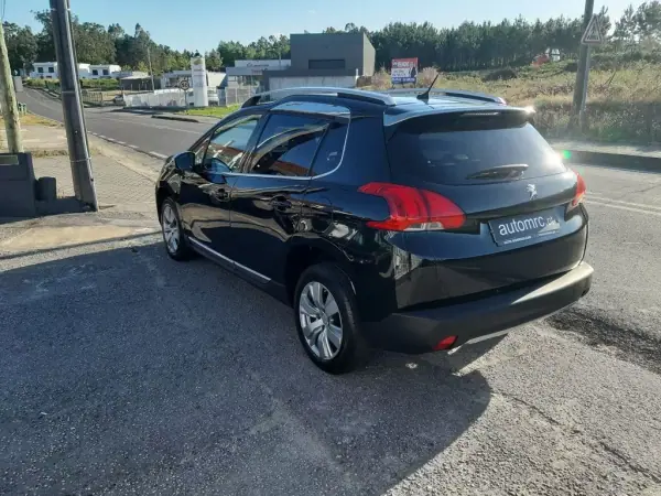 Peugeot 2008 2014 - 9500 EUR, 248900 km - AUTO.MOTO.pt - 248900km - foto 8 de 39