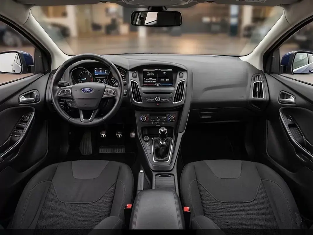 Ford Focus 2016 - 8750 EUR, 126320 km - AUTO.MOTO.pt - 126320km - foto 2 de 3