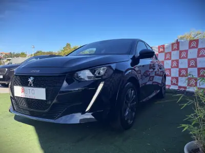 Peugeot e-208 2022 — foto 5 de 23