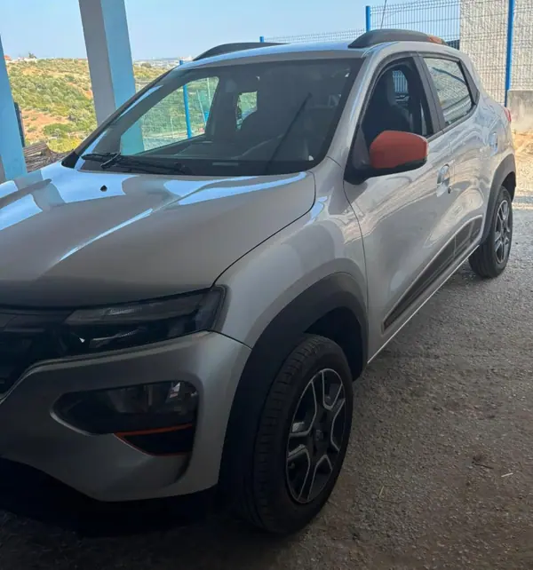 Dacia Spring 2022 - 12500 EUR, 63000 km - 63000km - foto 3 de 9