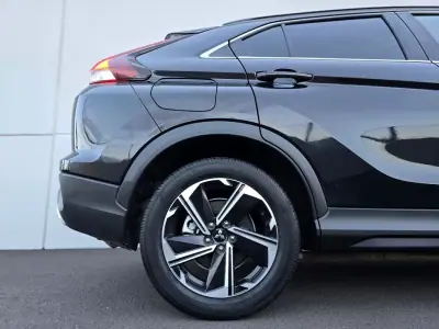 Mitsubishi Eclipse Cross 2022 - 23750 EUR, 67500 km - AUTO.MOTO.pt - 67500km - foto 10 de 31