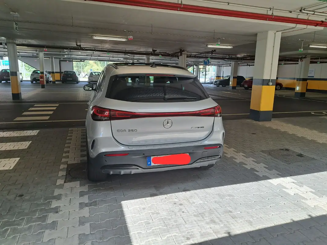 Mercedes-Benz EQA 2021 - 29900 EUR, 38137 km - 38137km - foto 4 de 15