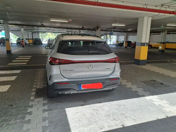 Mercedes-Benz EQA 2021 - 29900 EUR, 38137 km - 38137km - foto 4 de 15