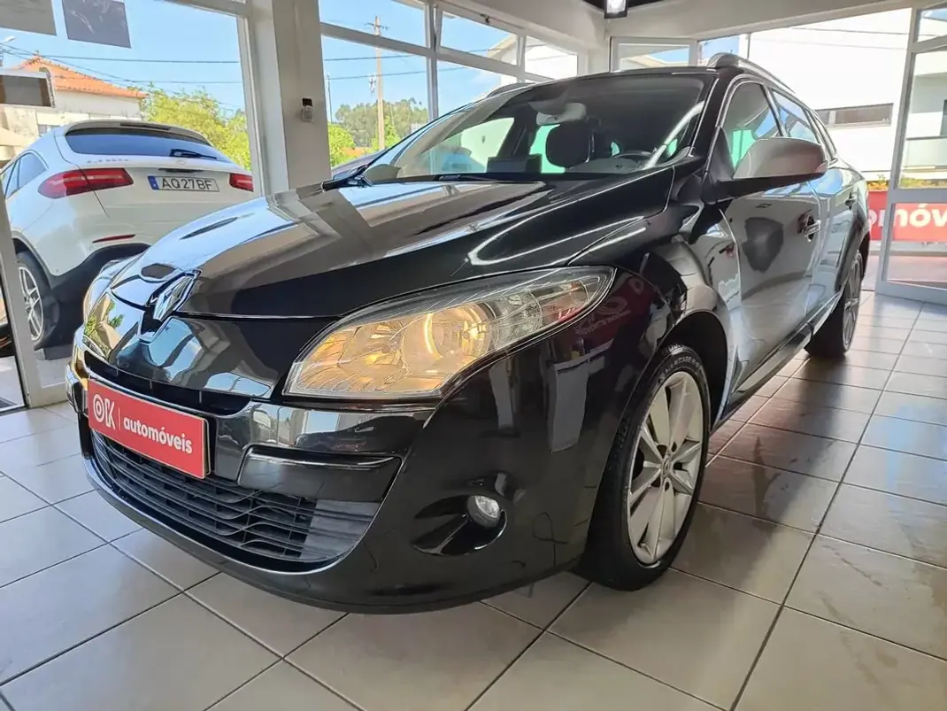 Renault Mégane Sport Tourer 2009 - 5450 EUR, 214000 km - AUTO.MOTO.pt - 214000km - foto 5 de 35