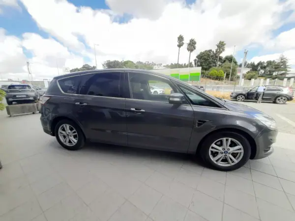 Ford S-Max 2016 - 17750 EUR, 151186 km - AUTO.MOTO.pt - 151186km - foto 4 de 35