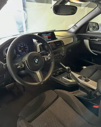 BMW 116 2018 - 18450 EUR, 214000 km - AUTO.MOTO.pt - 214000km - foto 13 de 20