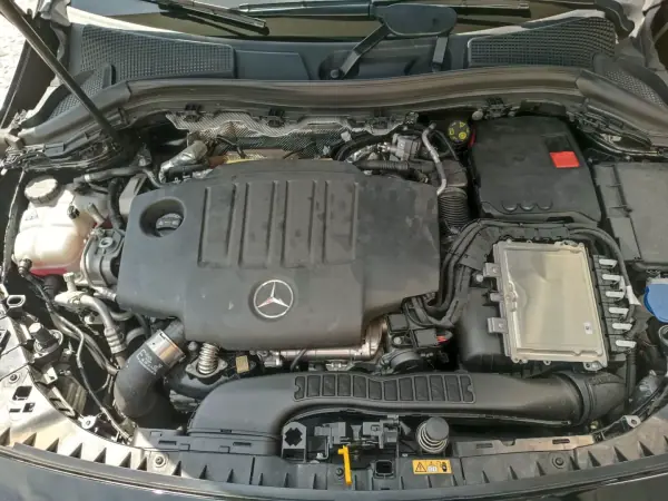Mercedes-Benz B 180 2022 - 26500 EUR, 46000 km - AUTO.MOTO.pt - 46000km - foto 18 de 19