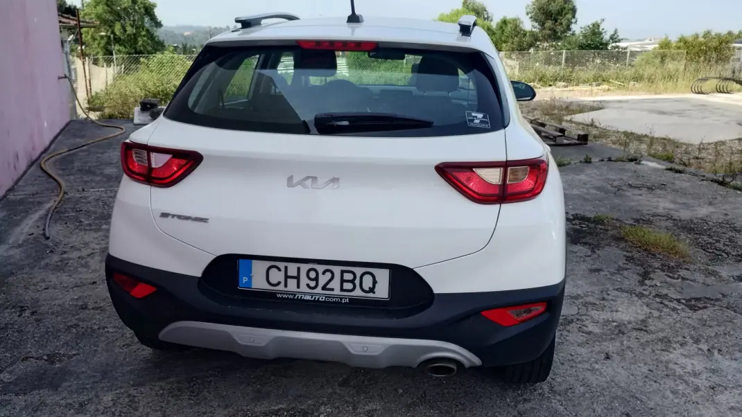 Kia Stonic 2022 - 15500 EUR, 87000 km - AUTO.MOTO.pt - 87000km - foto 6 de 35