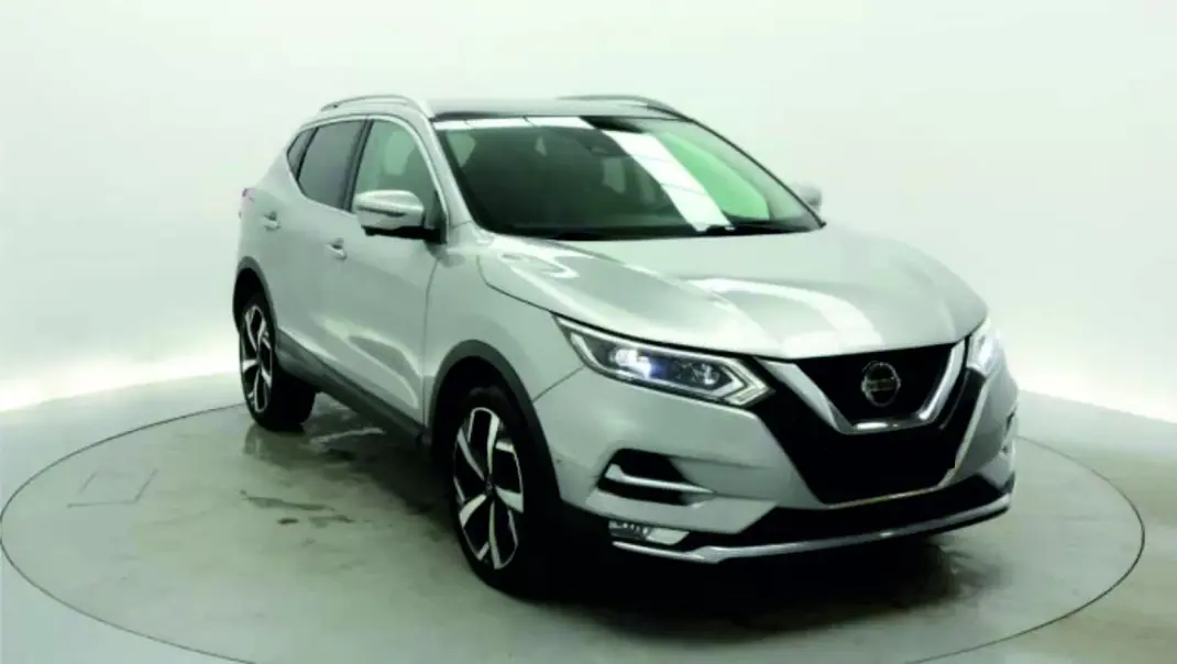 Nissan Qashqai 2018 - 19990 EUR, 90000 km - 90000km - foto 6 de 10