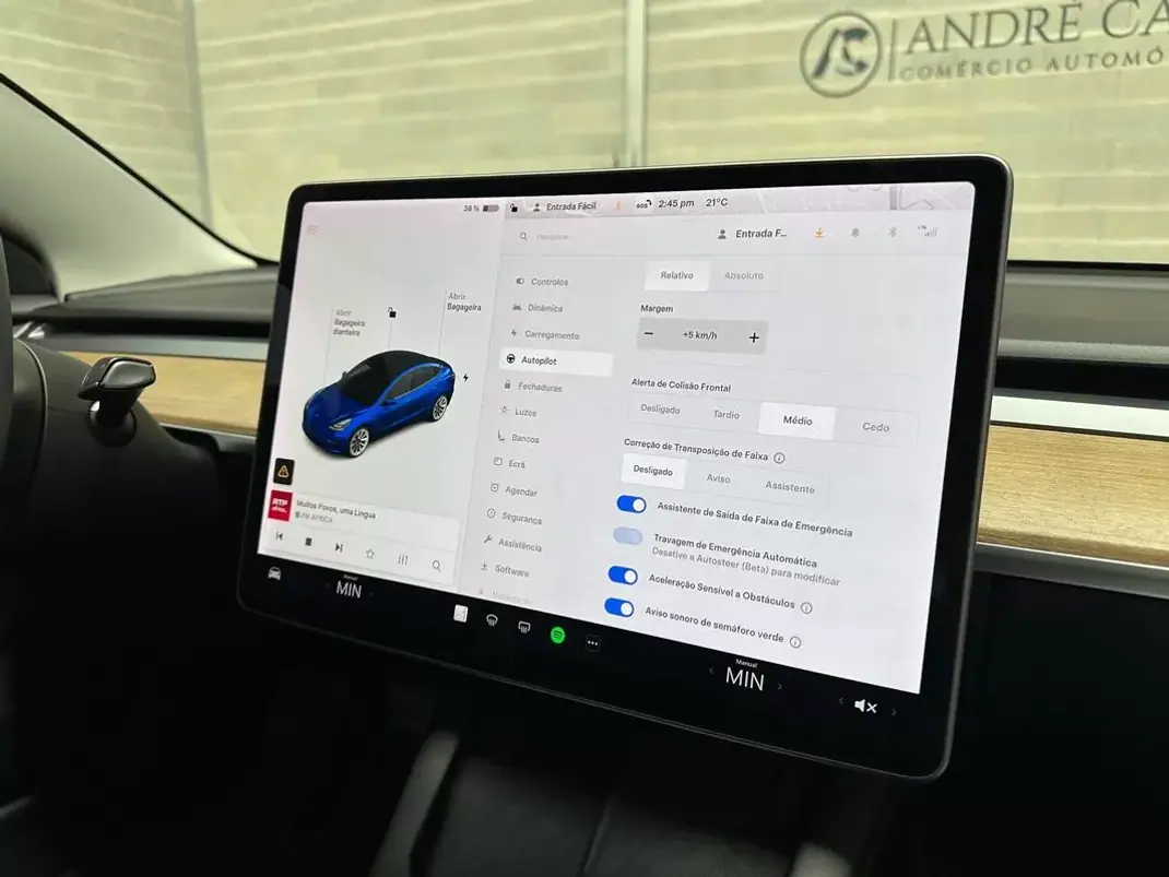 Tesla Model 3 2021 - 27950 EUR, 58905 km - AUTO.MOTO.pt - 58905km - foto 22 de 55