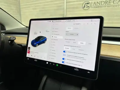 Tesla Model 3 2021 - 27950 EUR, 58905 km - AUTO.MOTO.pt - 58905km - foto 22 de 55