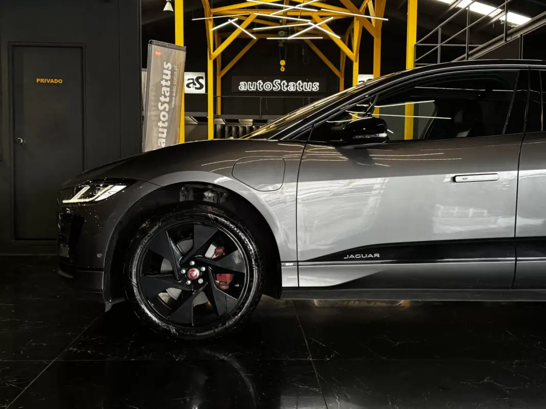 Jaguar I-Pace 2018 - 26990 EUR, 118500 km - AUTO.MOTO.pt - 118500km - foto 8 de 35