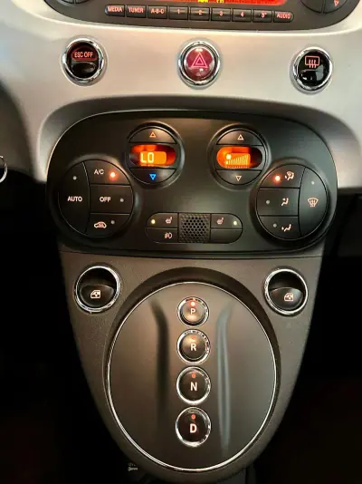 Fiat 500e 2015 - 10750 EUR, 89000 km - AUTO.MOTO.pt - 89000km - foto 21 de 27