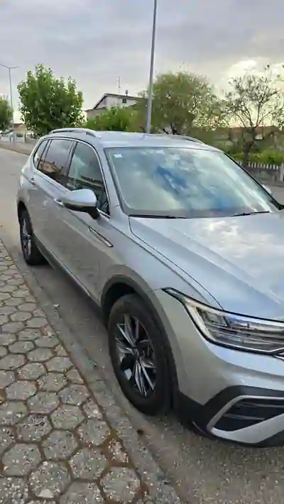 Volkswagen Tiguan 2022 - 38900 EUR, 52000 km - foto 2 de 14