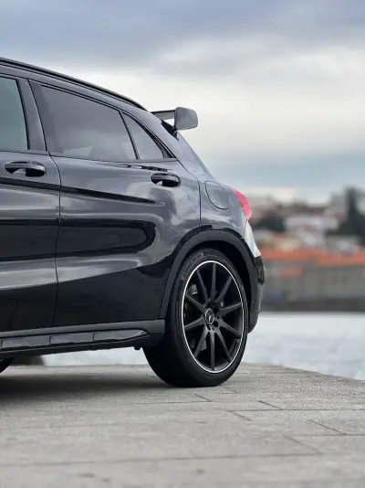 Mercedes-Benz GLA 45 AMG 2015 - 34900 EUR, 125000 km - AUTO.MOTO.pt - 125000km - foto 13 de 28