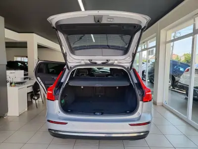 Volvo V60 2024 - 36500 EUR, 69000 km - AUTO.MOTO.pt - 69000km - foto 15 de 35