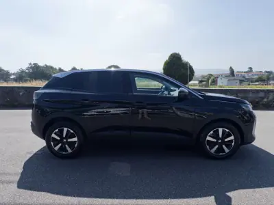 Peugeot 3008 2023 - 21990 EUR, 149000 km - AUTO.MOTO.pt - 149000km - foto 8 de 41