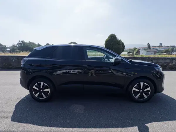 Peugeot 3008 2023 - 21990 EUR, 149000 km - AUTO.MOTO.pt - 149000km - foto 8 de 41