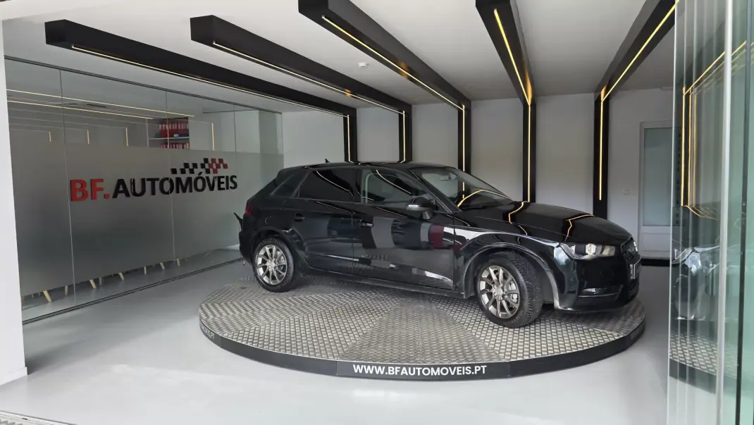 Audi A3 Sportback 2016 - 11900 EUR, 253264 km - AUTO.MOTO.pt - 253264km - foto 8 de 55