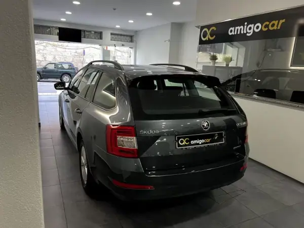 Skoda Octavia Break 2014 - 9950 EUR, 247387 km - AUTO.MOTO.pt - 247387km - foto 4 de 25