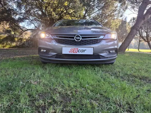 Opel Astra Sports Tourer 2017 - 8900 EUR, 231400 km - AUTO.MOTO.pt - 231400km - foto 3 de 35