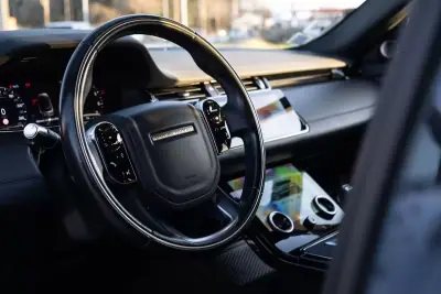 Land Rover Range Rover Evoque 2020 - 32999 EUR, 93000 km - AUTO.MOTO.pt - 93000km - foto 13 de 33