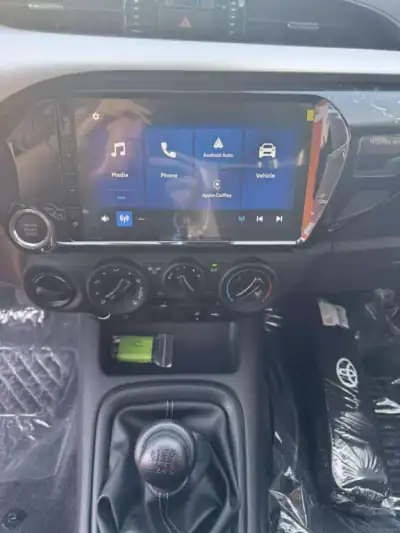 Toyota Hilux 2025 - 64900 EUR, 34 km - AUTO.MOTO.pt - 34km - foto 14 de 29