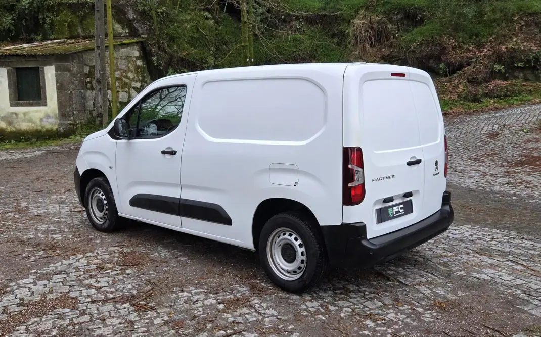 Peugeot 2021 - 12250 EUR, 171000 km - AUTO.MOTO.pt - 171000km - foto 7 de 20