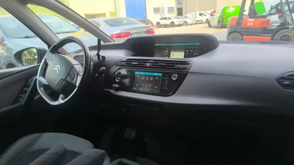 Citroën C4 2017 - 10900 EUR, 163000 km - AUTO.MOTO.pt - 163000km - foto 3 de 16