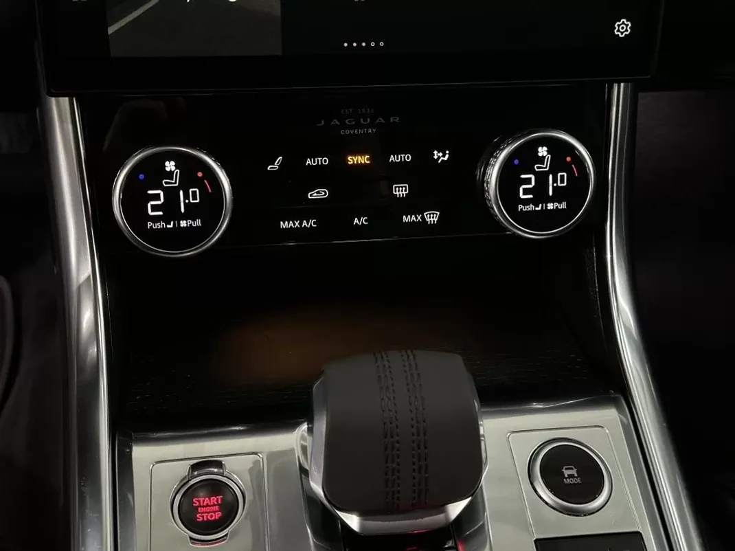 Jaguar XF Sportbrake 2021 - 37990 EUR, 119000 km - AUTO.MOTO.pt - 119000km - foto 14 de 23