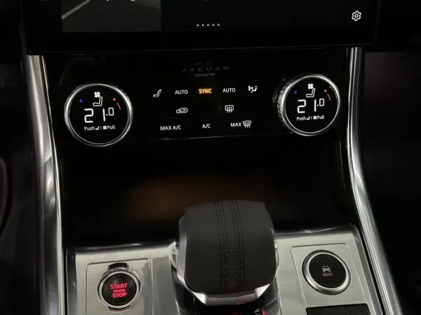 Jaguar XF Sportbrake 2021 - 34990 EUR, 119000 km - AUTO.MOTO.pt - 119000km - foto 14 de 23
