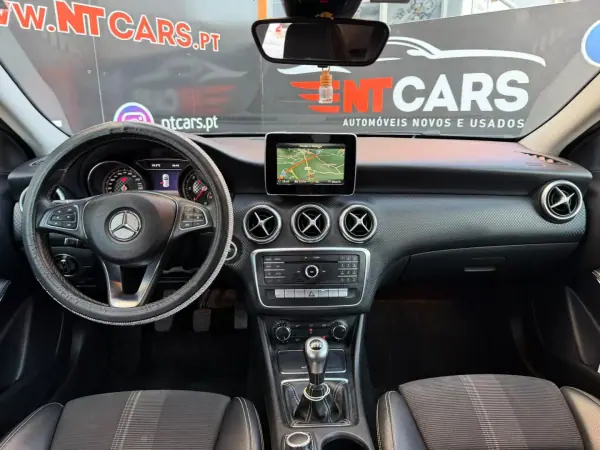 Mercedes-Benz A 180 d Style Aut. 2018 Diesel — 138 911 km · Faro Mercedes-Benz A 180 d Style Aut. 2018 Diesel