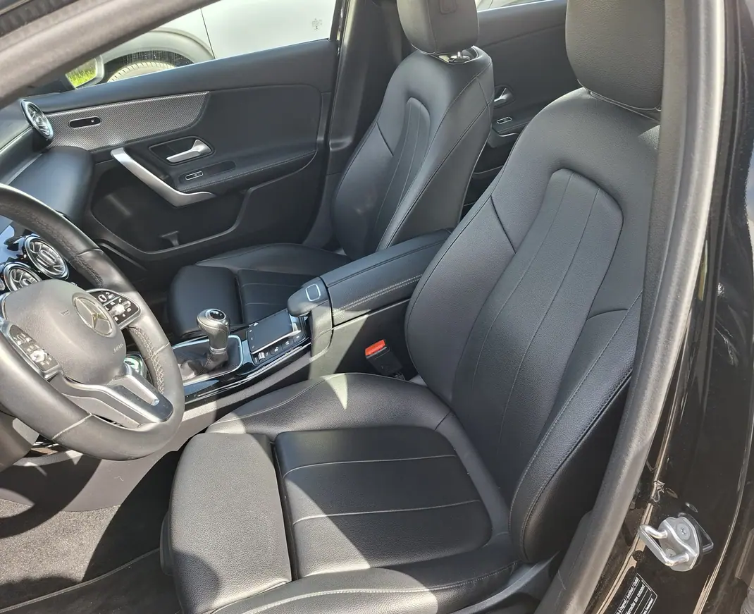 Mercedes-Benz A 180 2020 - 22950 EUR, 96000 km - AUTO.MOTO.pt - 96000km - foto 8 de 15