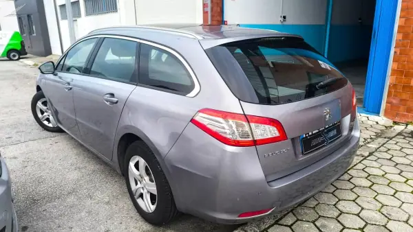 Peugeot 508 SW 2015 - 9900 EUR, 240000 km - AUTO.MOTO.pt - 240000km - foto 5 de 17