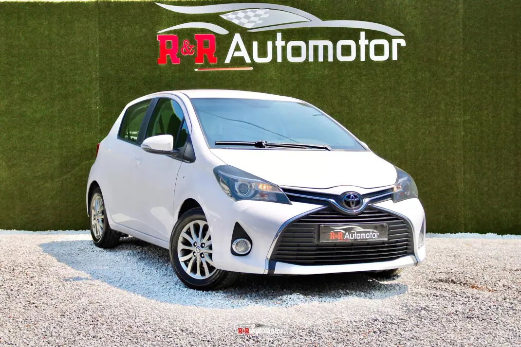 Toyota Yaris 2016 - 8750 EUR, 266000 km - AUTO.MOTO.pt - 266000km - foto 1 de 27