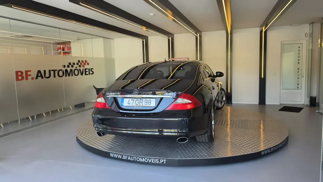Mercedes-Benz CLS 320 2008 - 12900 EUR, 314479 km - 314479km - foto 20 de 60