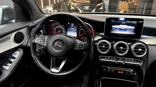 Mercedes-Benz GLC 250 2018 - 29990 EUR, 172000 km - 172000km - foto 39 de 56
